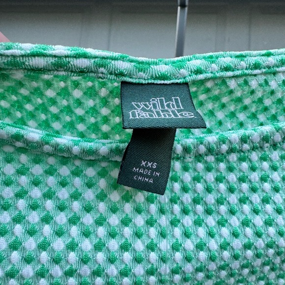 Wild Fable Tank Top XXS Light Green White Ruched Tie Side Textured Trendy (NWT) - Picture 5 of 6